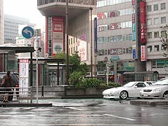 雨上がりの横浜駅西口(15k) 